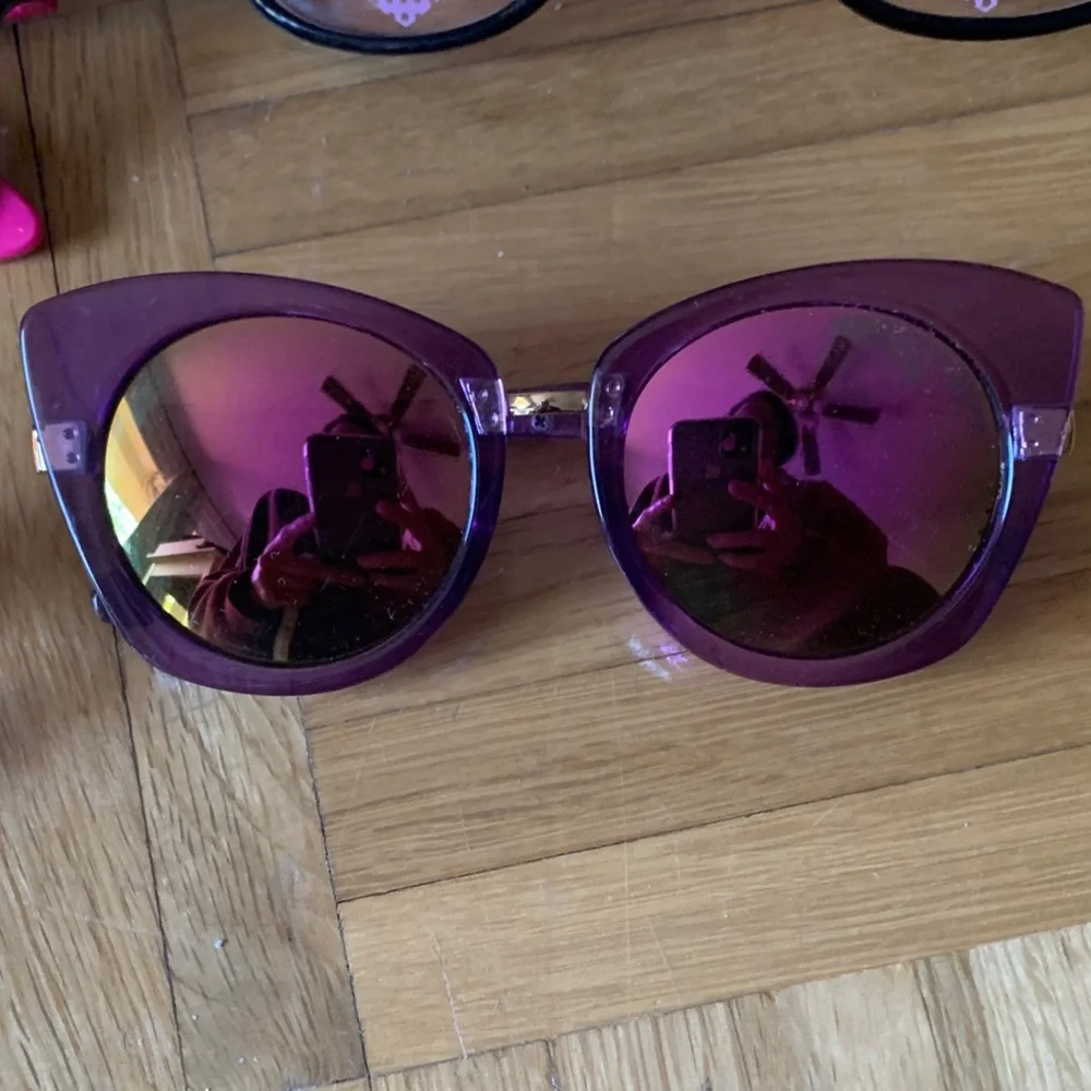 Bundle 5 - Clear Lens & Pair of Mirrored Sunglasses O/S Girls & Women